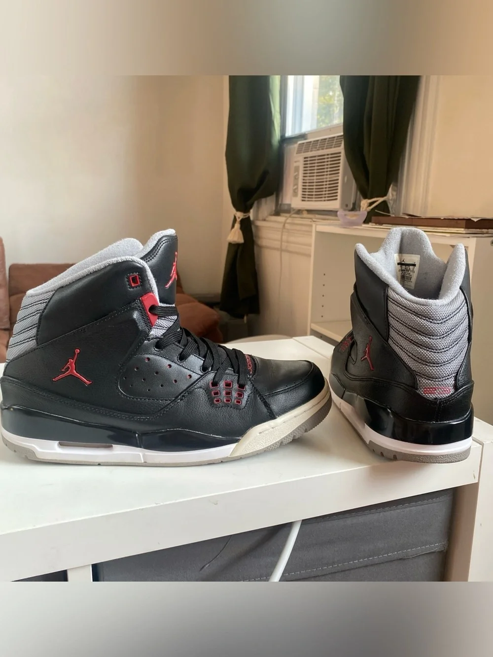 Jordan SC-1 Black and Red High-Top Basketball Sneakers Men’s Size 9